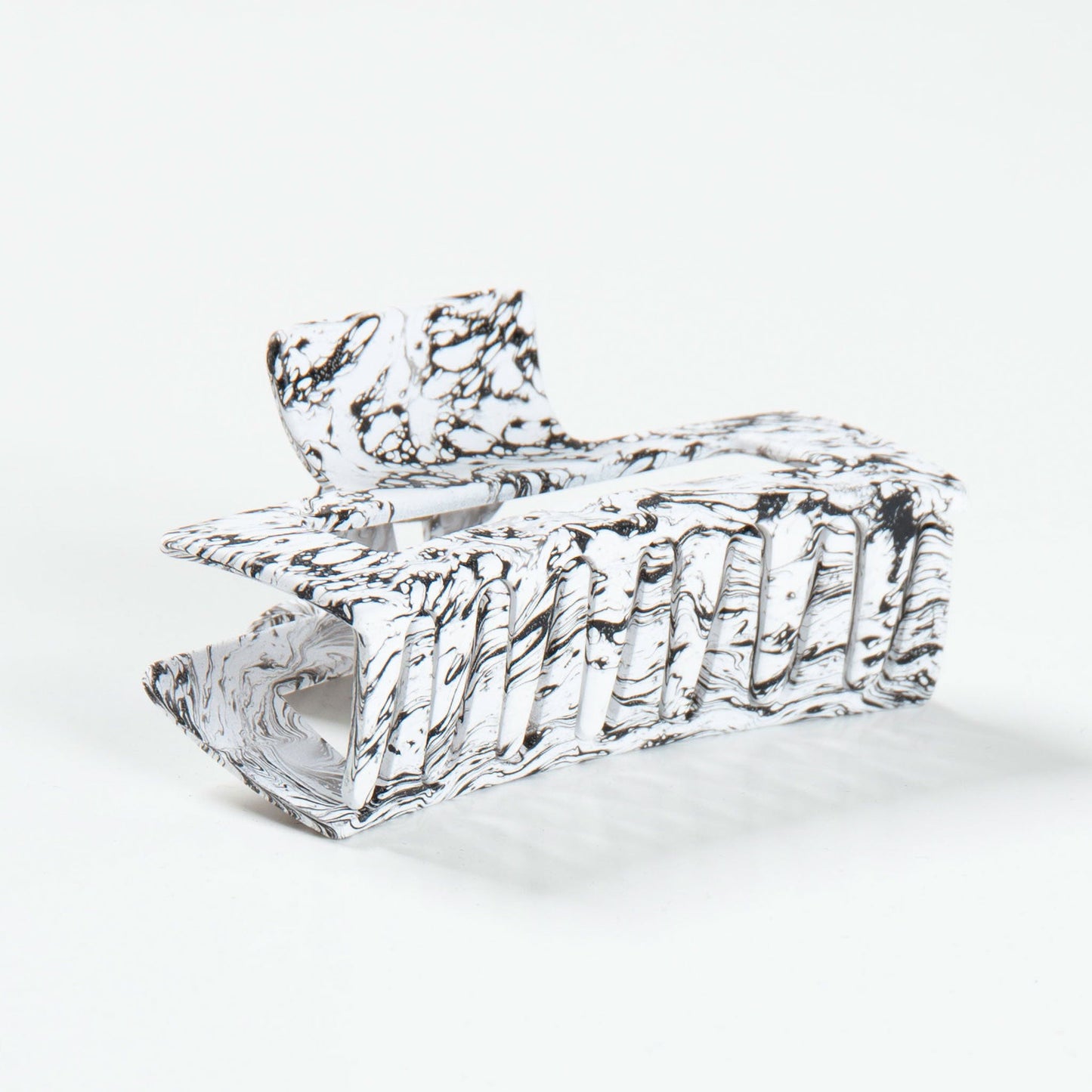Jayka Marble Claw Hair Clip