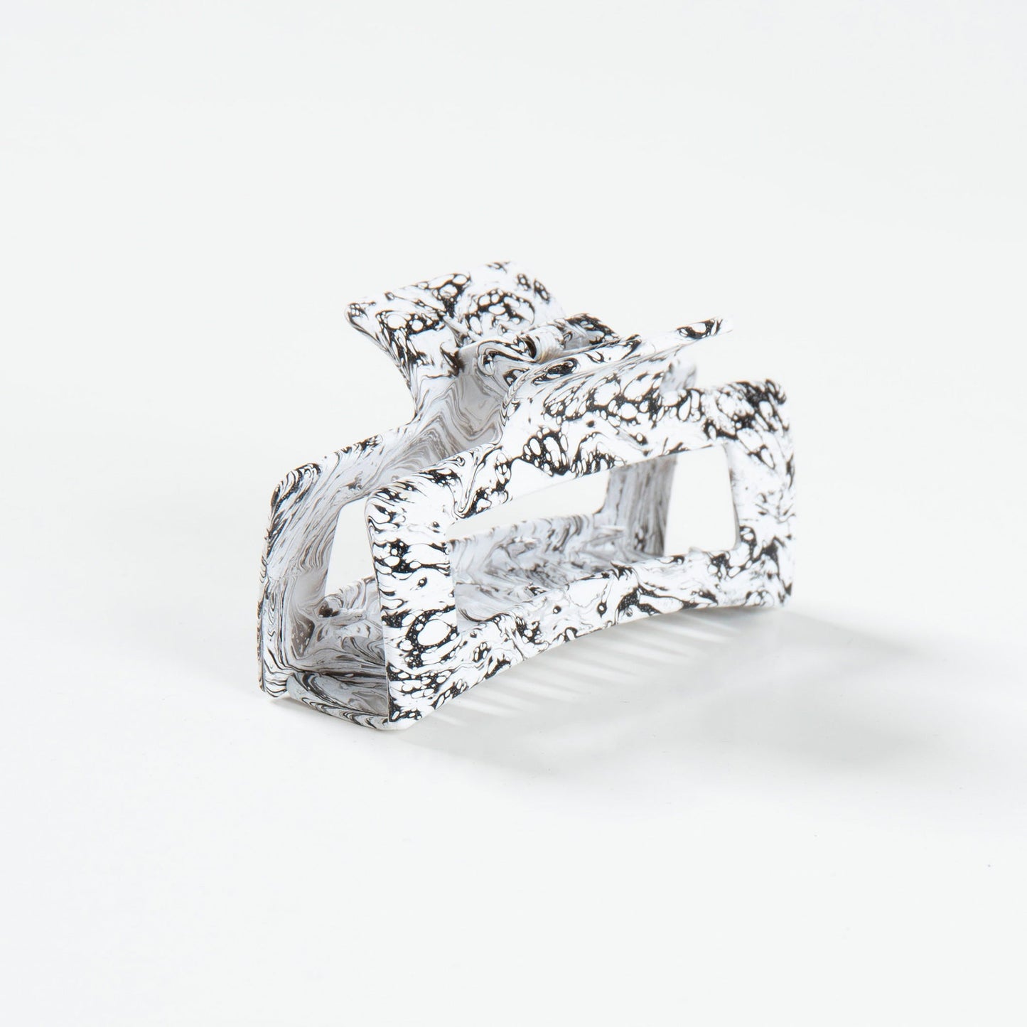 Jayka Marble Claw Hair Clip