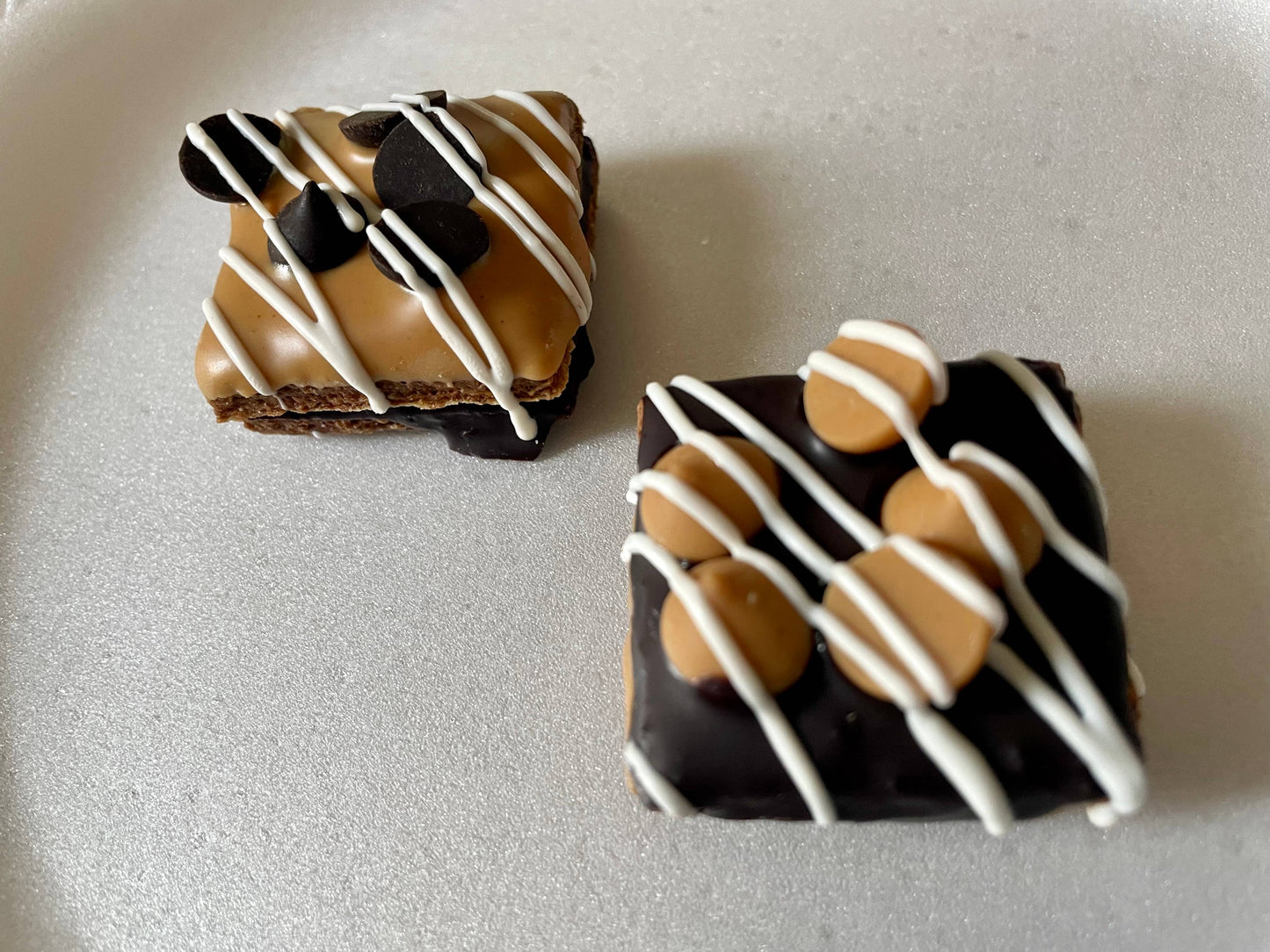Peanut butter & Carob chip dog treat truffles - YumYum4DOGS