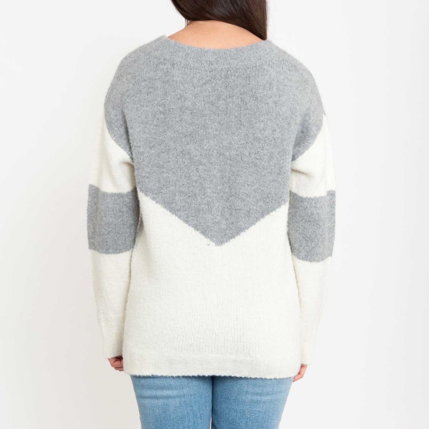 Lacen Cozy Knit Color Block V-Neck Sweater