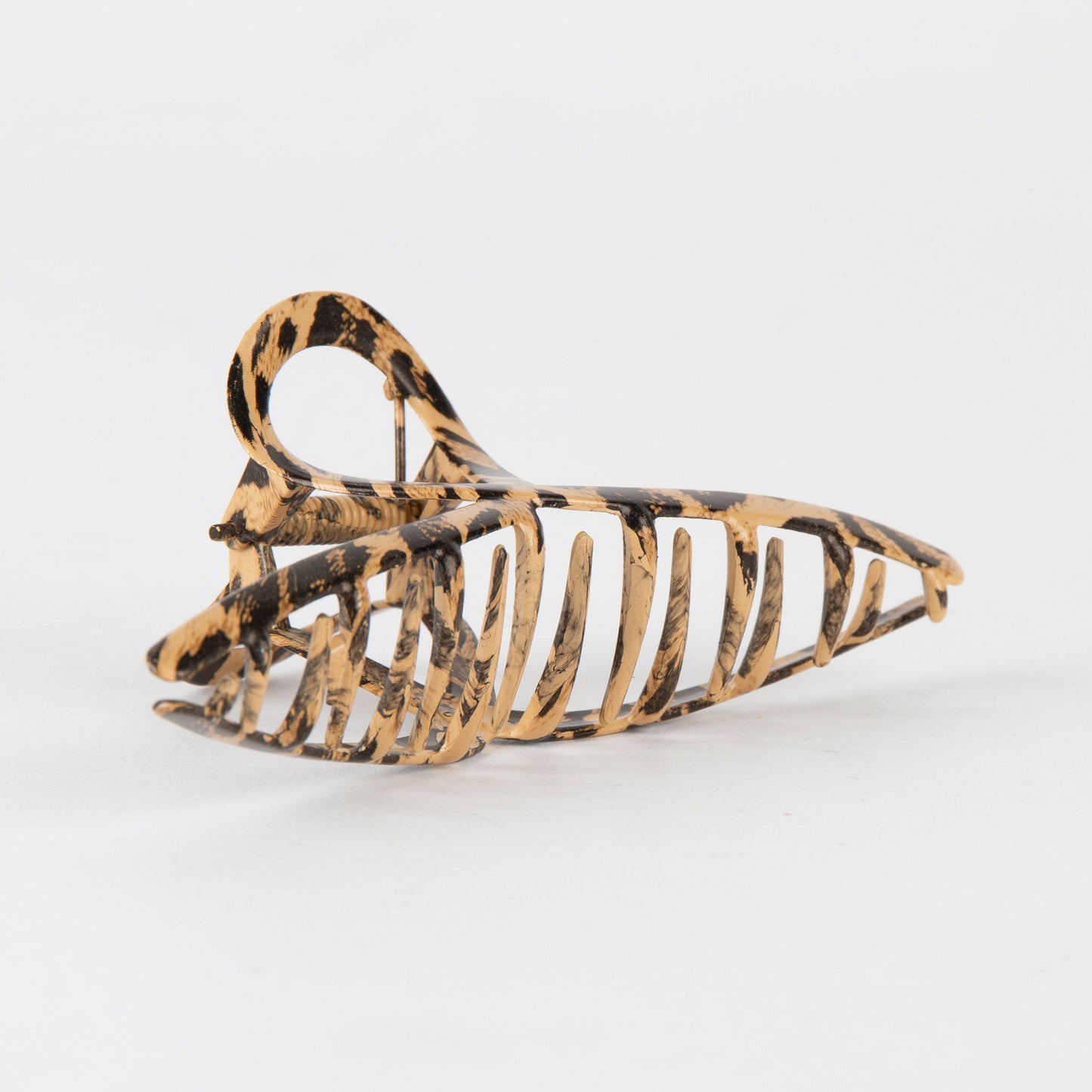 Carina Metal Twist Hair Claw Clip