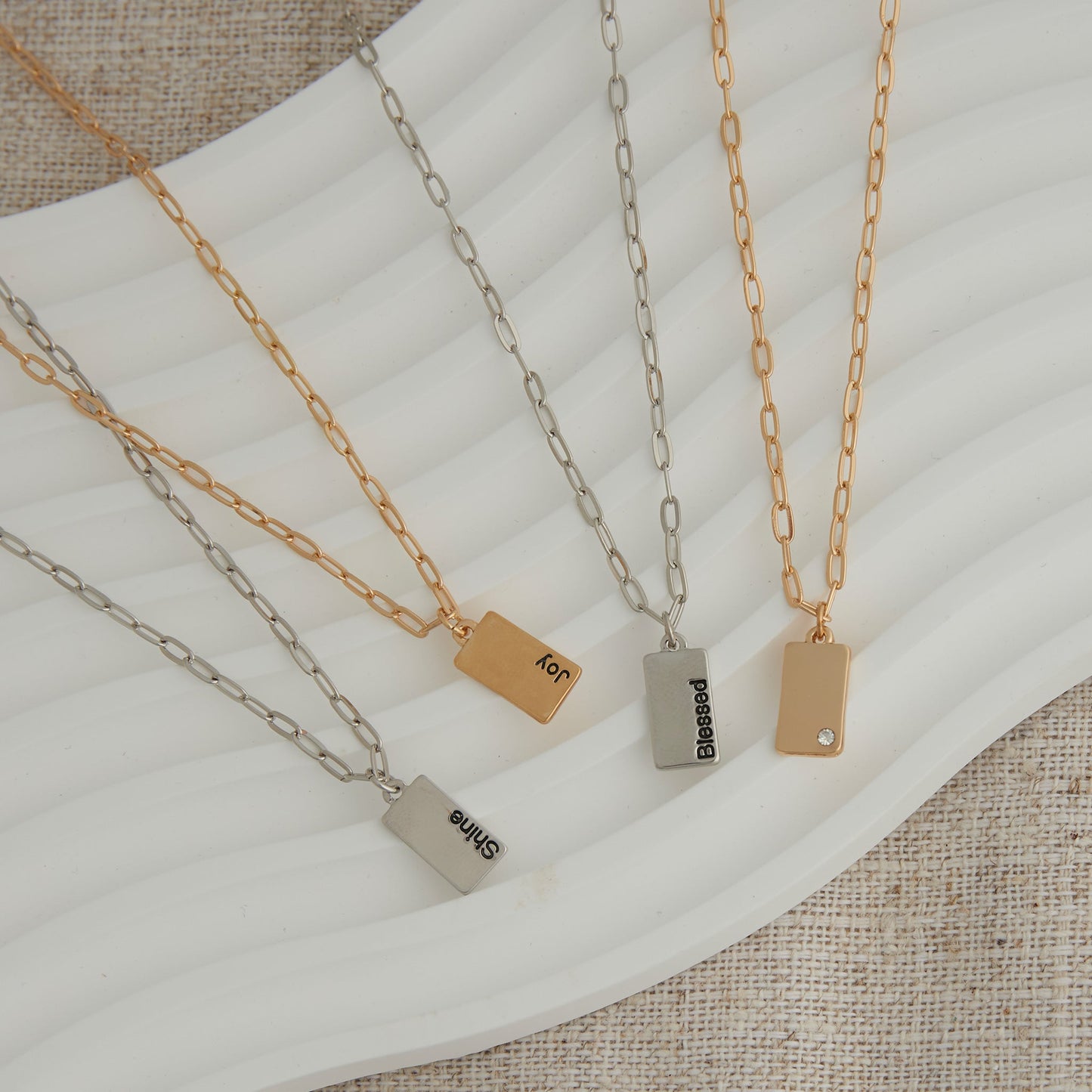 Amira Twinkle Greeting Card with Pendant Necklace