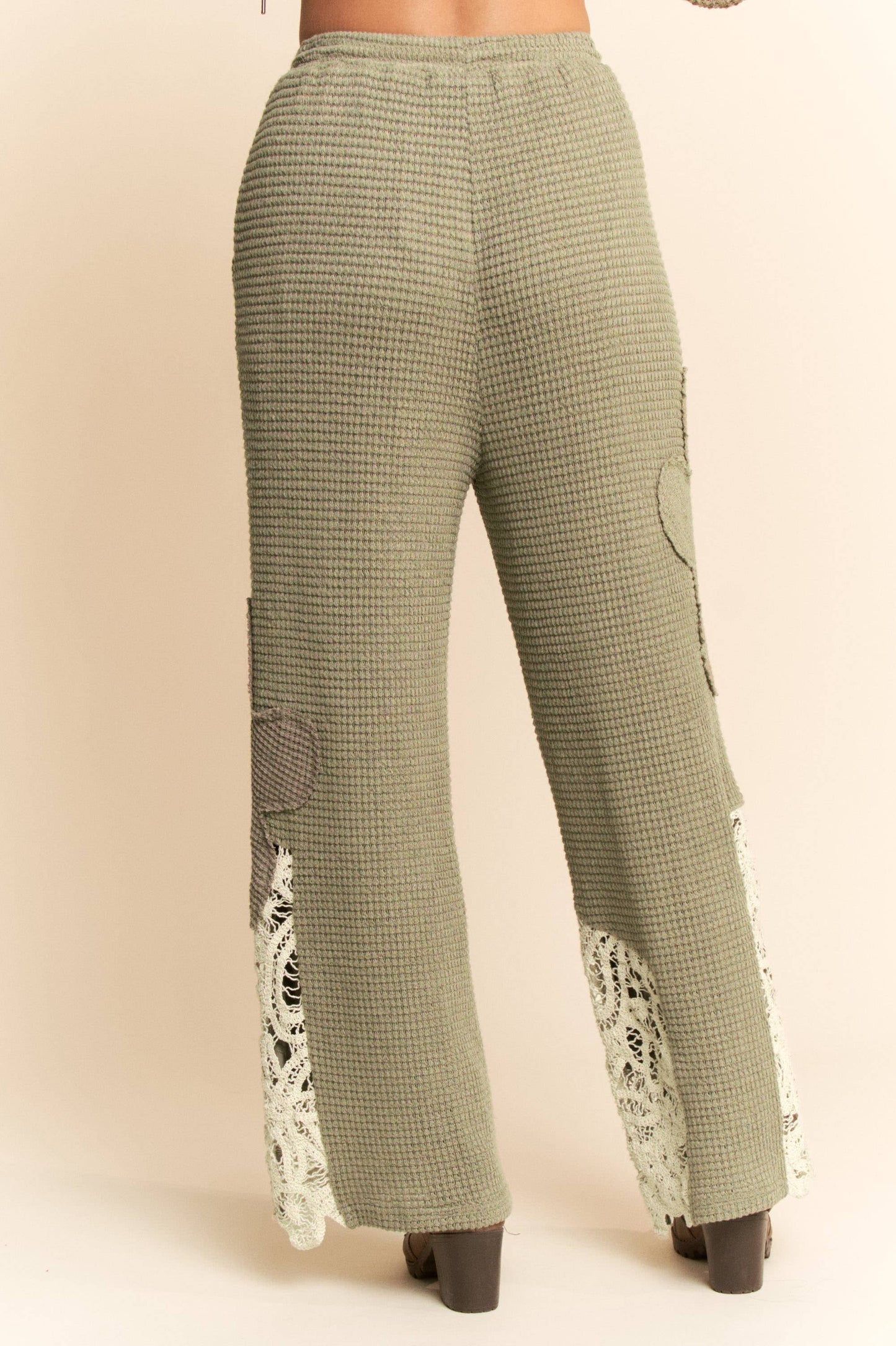THERMAL MIXTURE KNIT WIDE OPENING PANTS by Davi & Dani