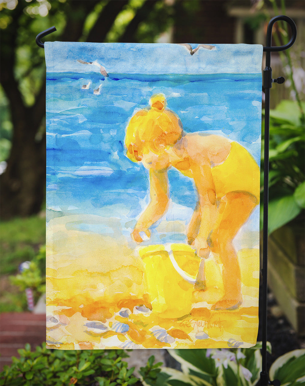 Little Girl at the beach Garden Flag – Decorative Outdoor Yard Flag