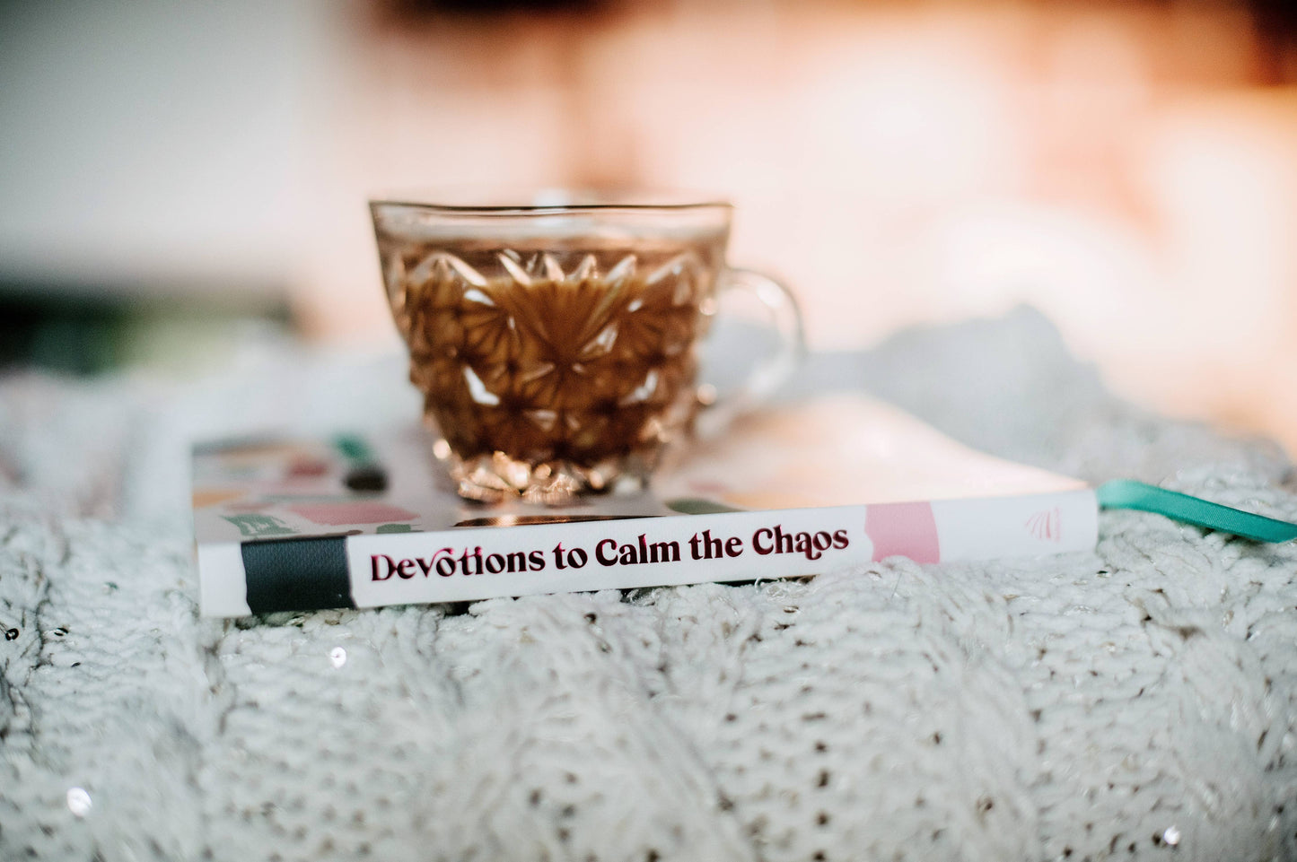 Devotions to Calm the Chaos Barbour Publishing, Inc.