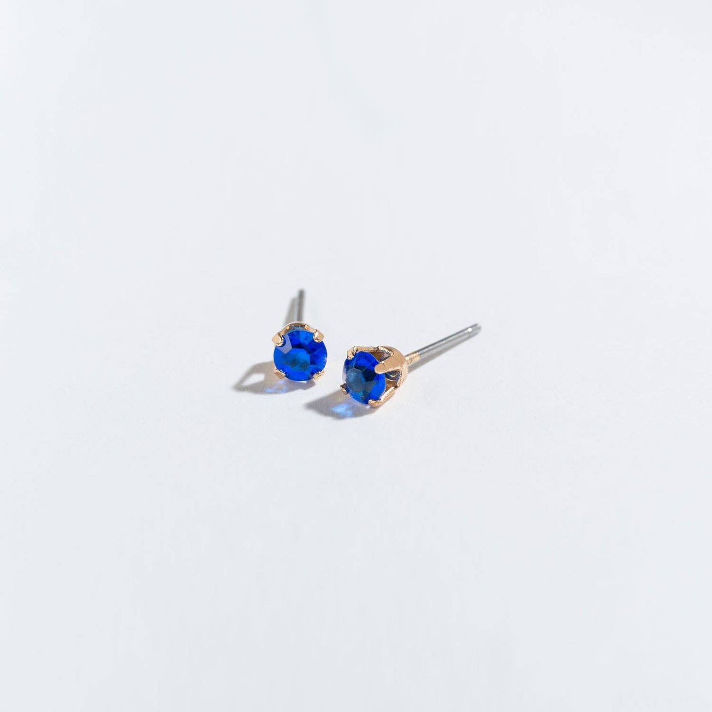 Solitaire Round Cut Birth Stone Ear Sense Stud Earrings