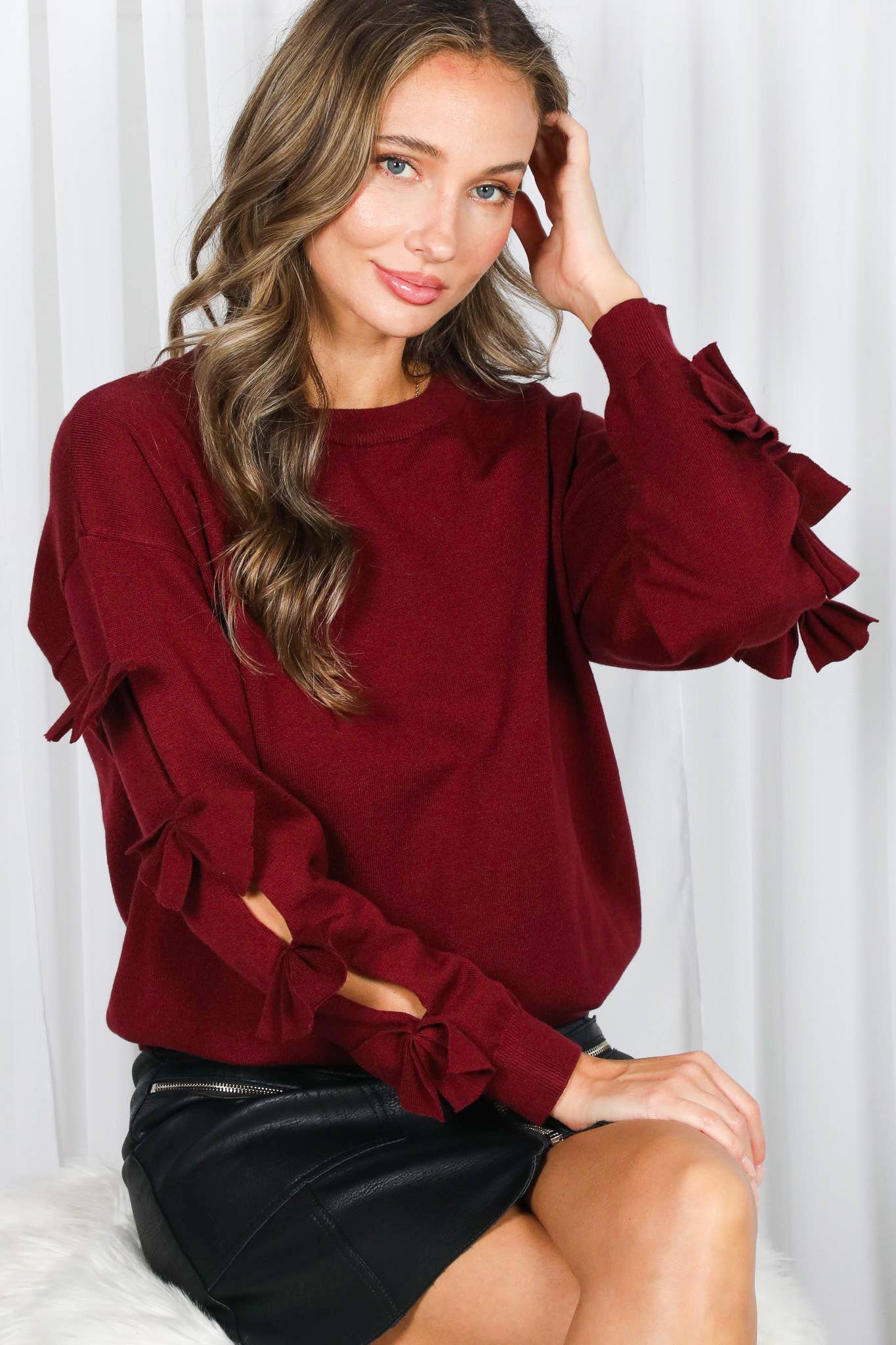 Bow Embellished Long-Sleeve Crew Neck Knit Sweater