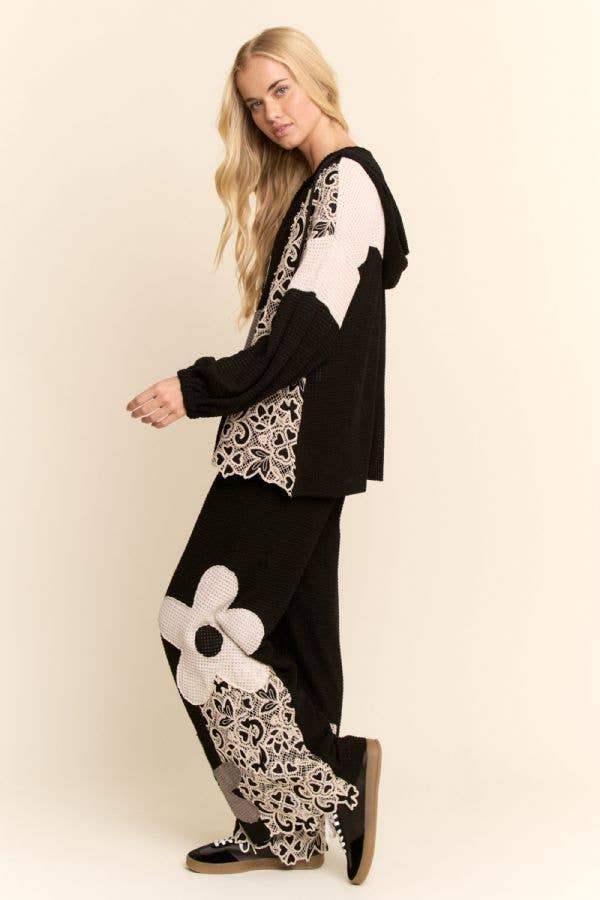 HOODIE OVERSIZED KNIT TOP WITH FLOWER PATCH by Davi & Dani