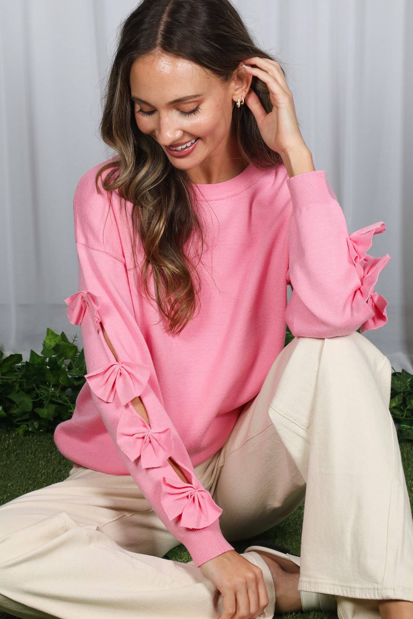 Bow Embellished Long-Sleeve Crew Neck Knit Sweater