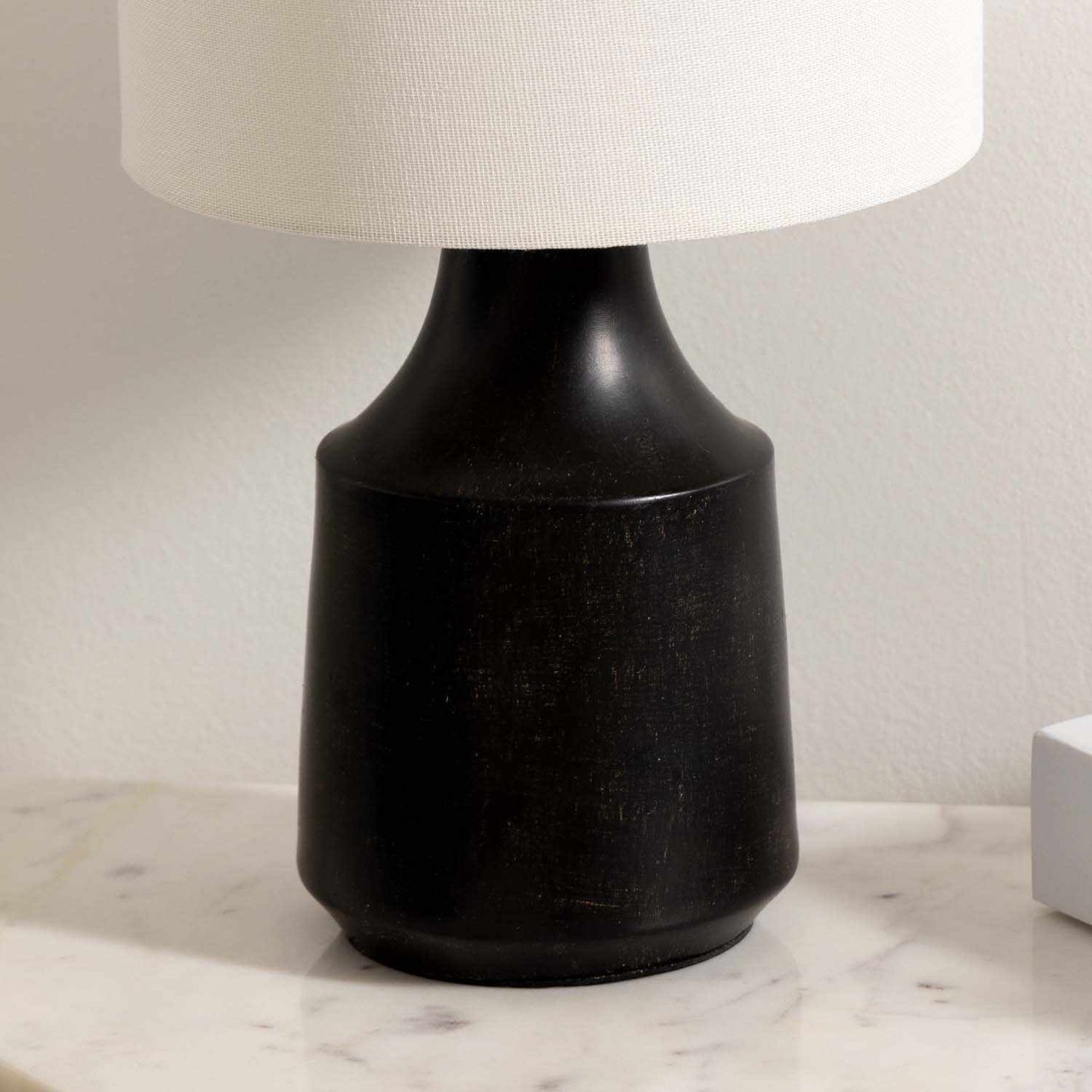 Canayan Black and Natural Resin Table Lamp