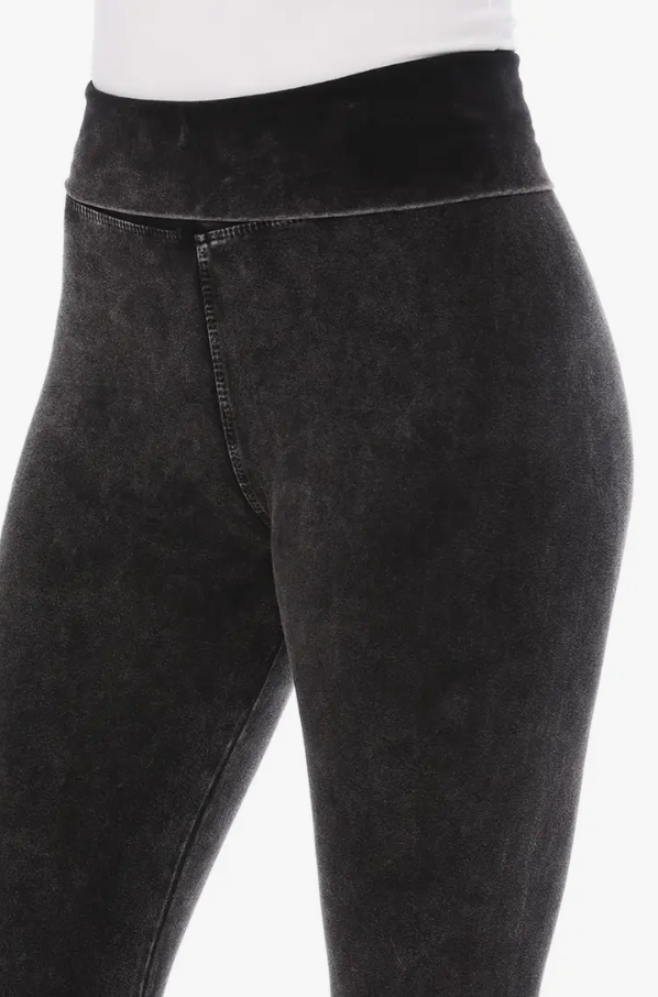 Black Capri Mineral Wash Leggings With Waistband- T*Party