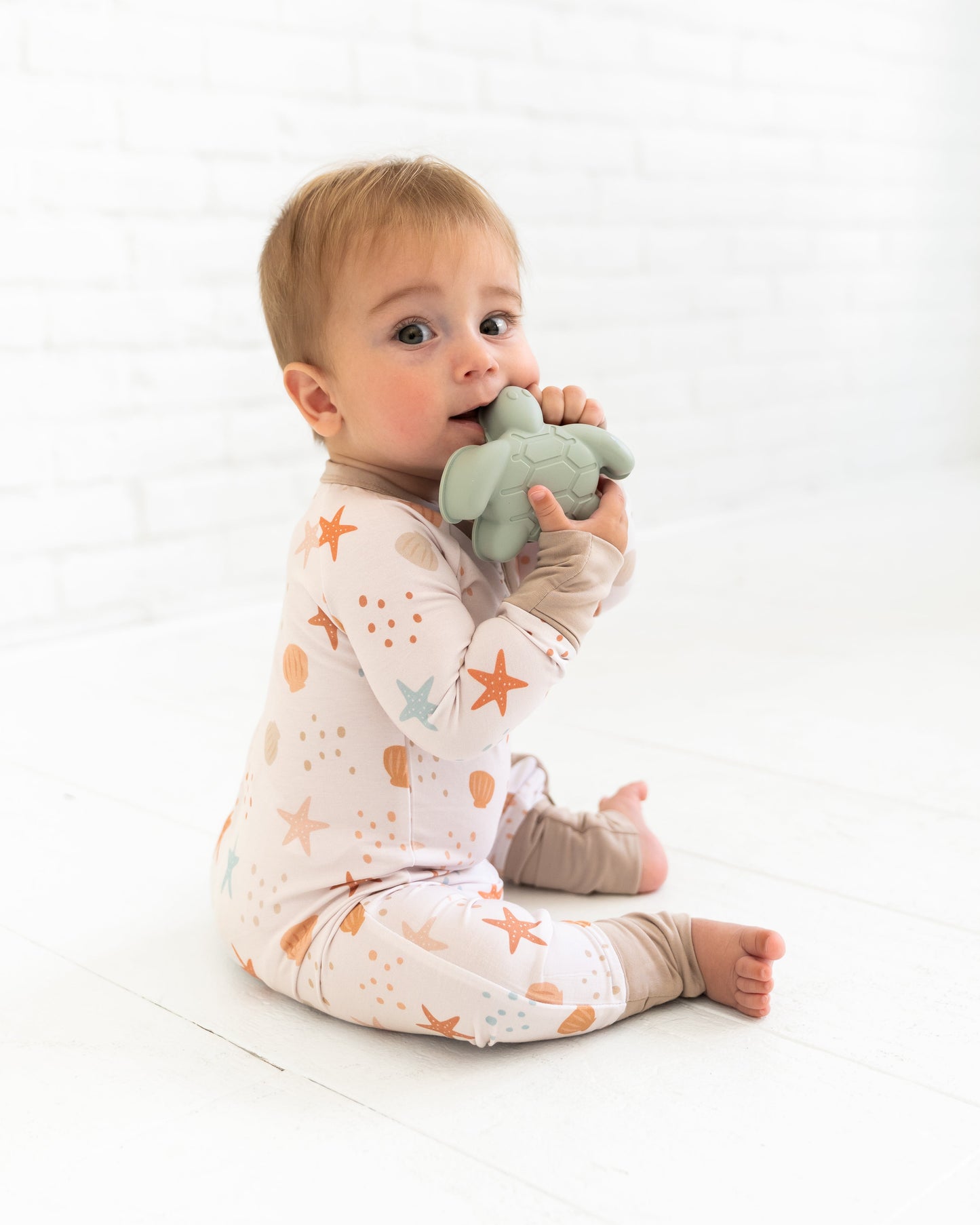 Sandy Toes Zipper Lounger