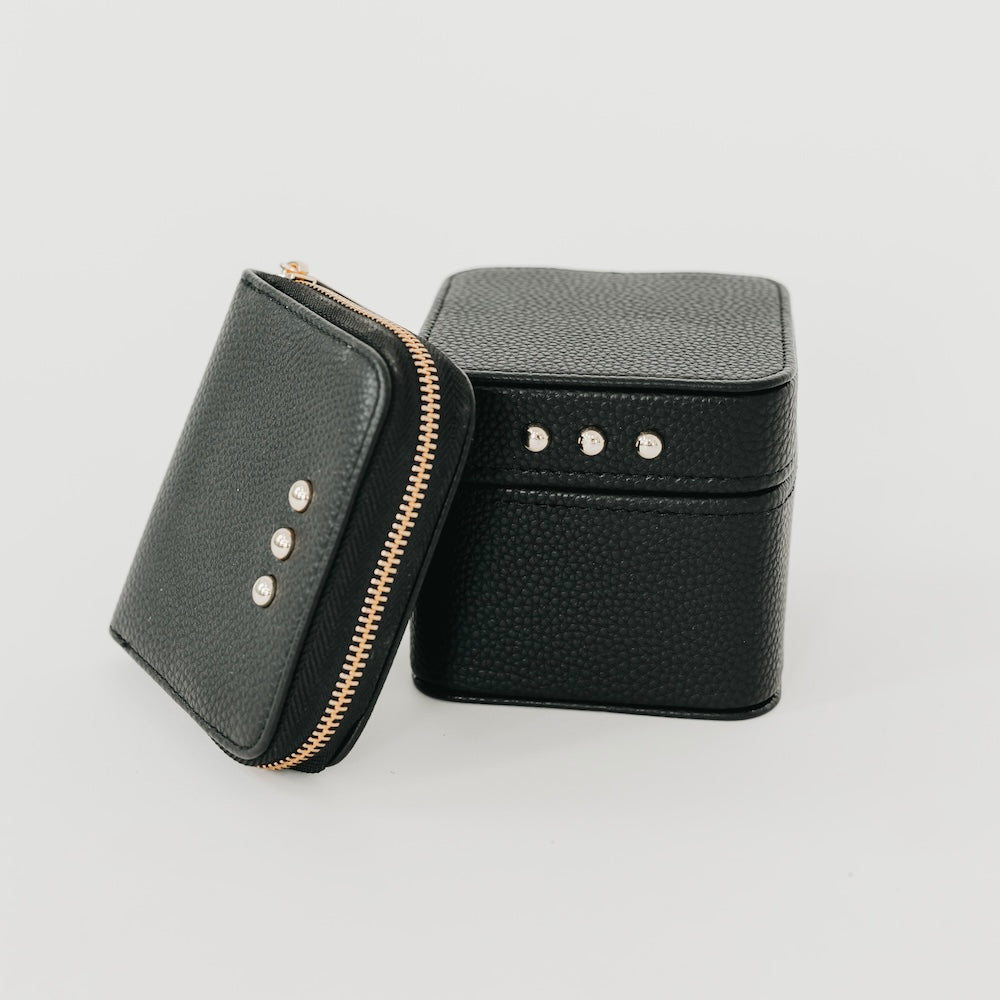 Wanderer Pouch Travel Organizer