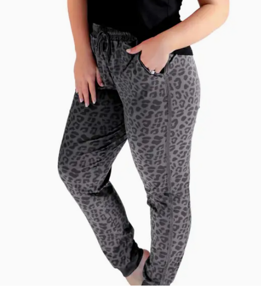 Own the Moment Leopard Drawstring Everyday Joggers Size Medium