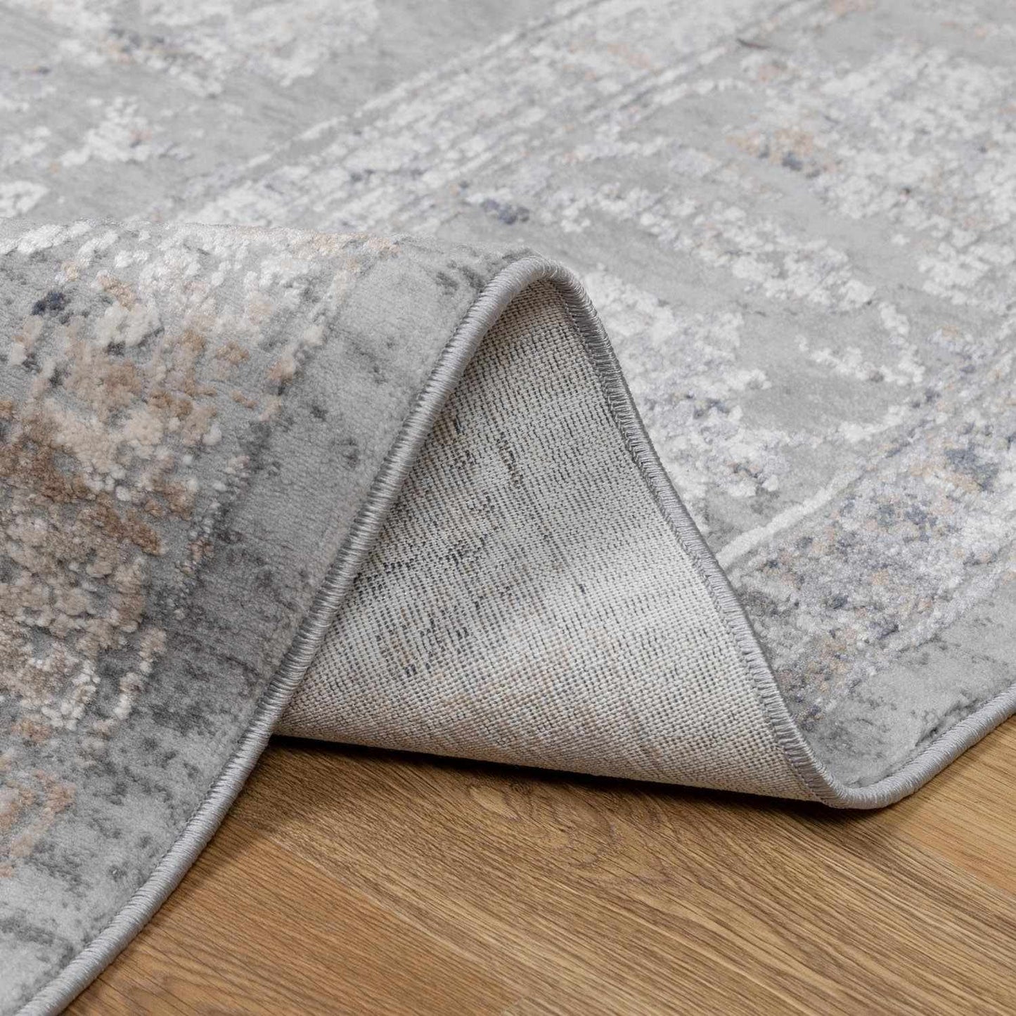 Speaks Traditional Textured Luxe Rug