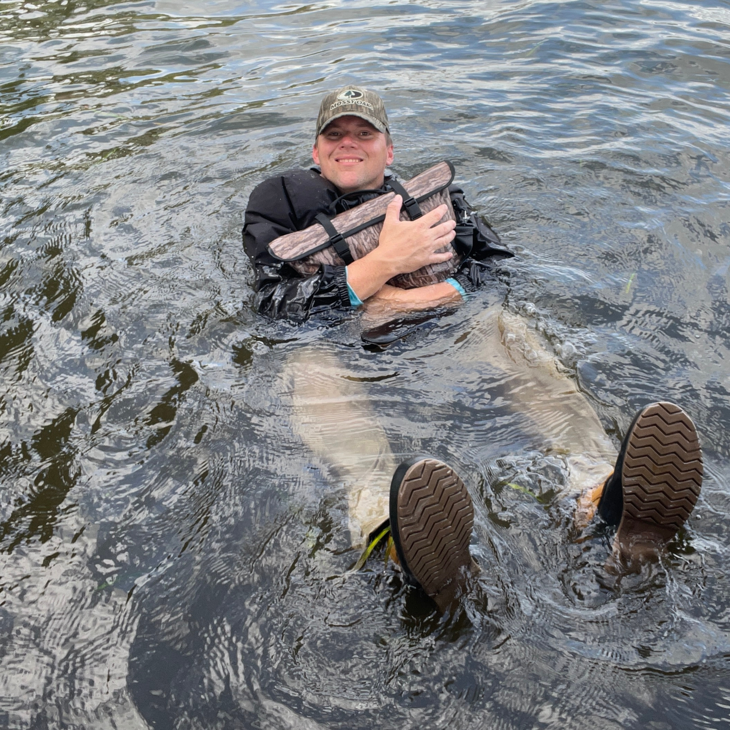 Mossy Oak - Auto-Sealing, Waterproof, Floating, Scent Proof Day-Pack Cooler by Dry Pocket Apparel