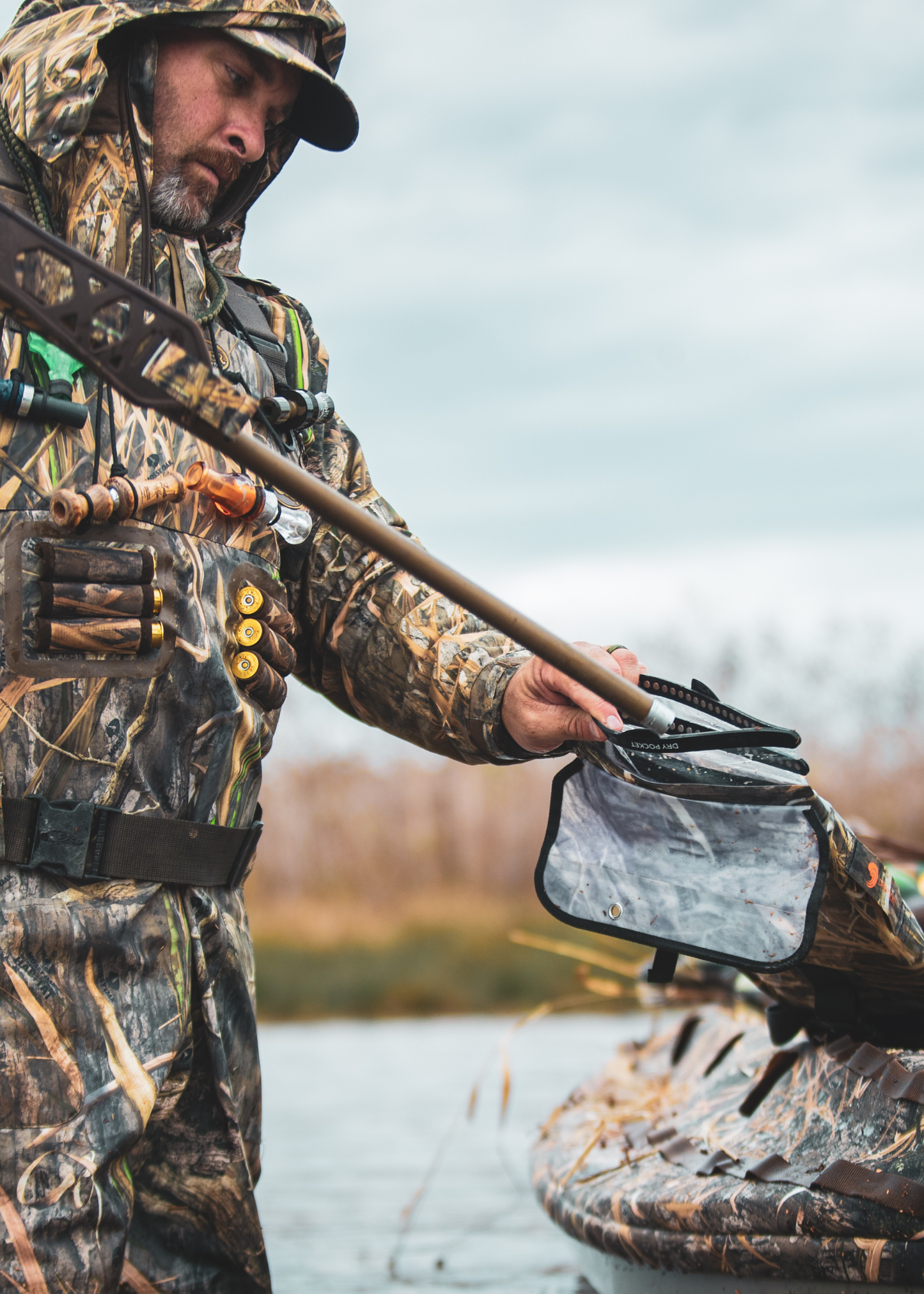 Mossy Oak - Auto-Sealing, Waterproof, Floating, Scent Proof Shotgun Bag by Dry Pocket Apparel