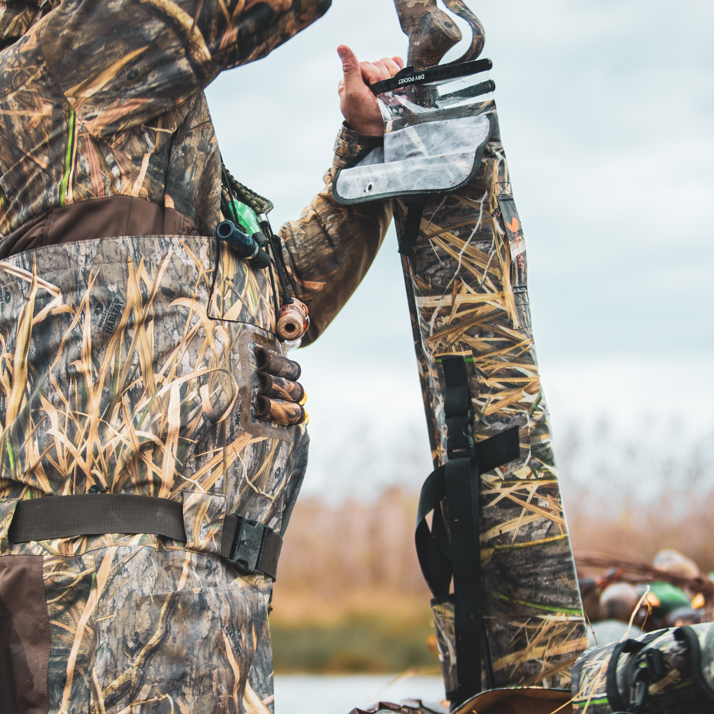 Mossy Oak - Auto-Sealing, Waterproof, Floating, Scent Proof Shotgun Bag by Dry Pocket Apparel