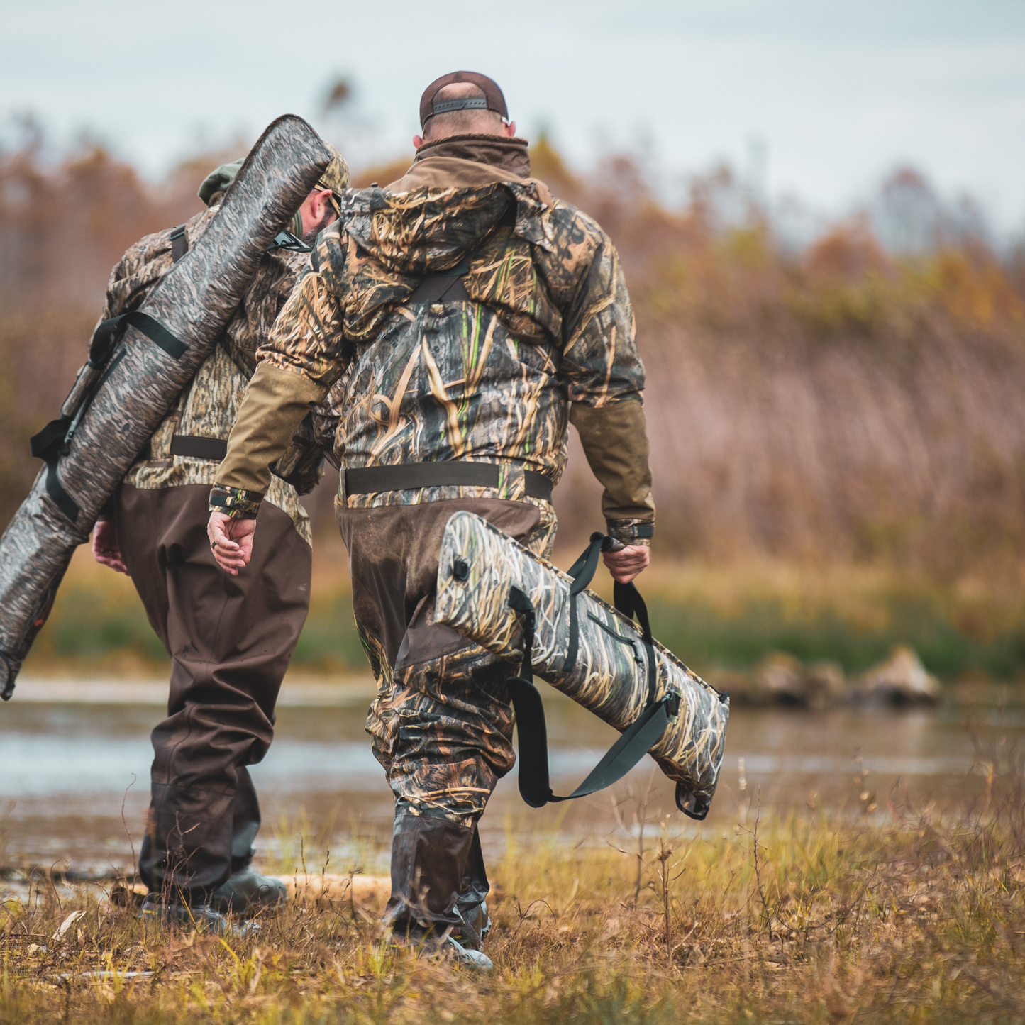 Mossy Oak - Auto-Sealing, Waterproof, Floating, Scent Proof Shotgun Bag by Dry Pocket Apparel