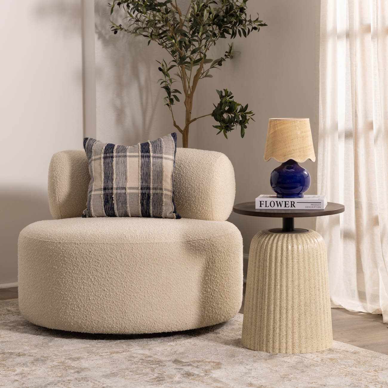 Theisseil Navy Blue Table Lamp