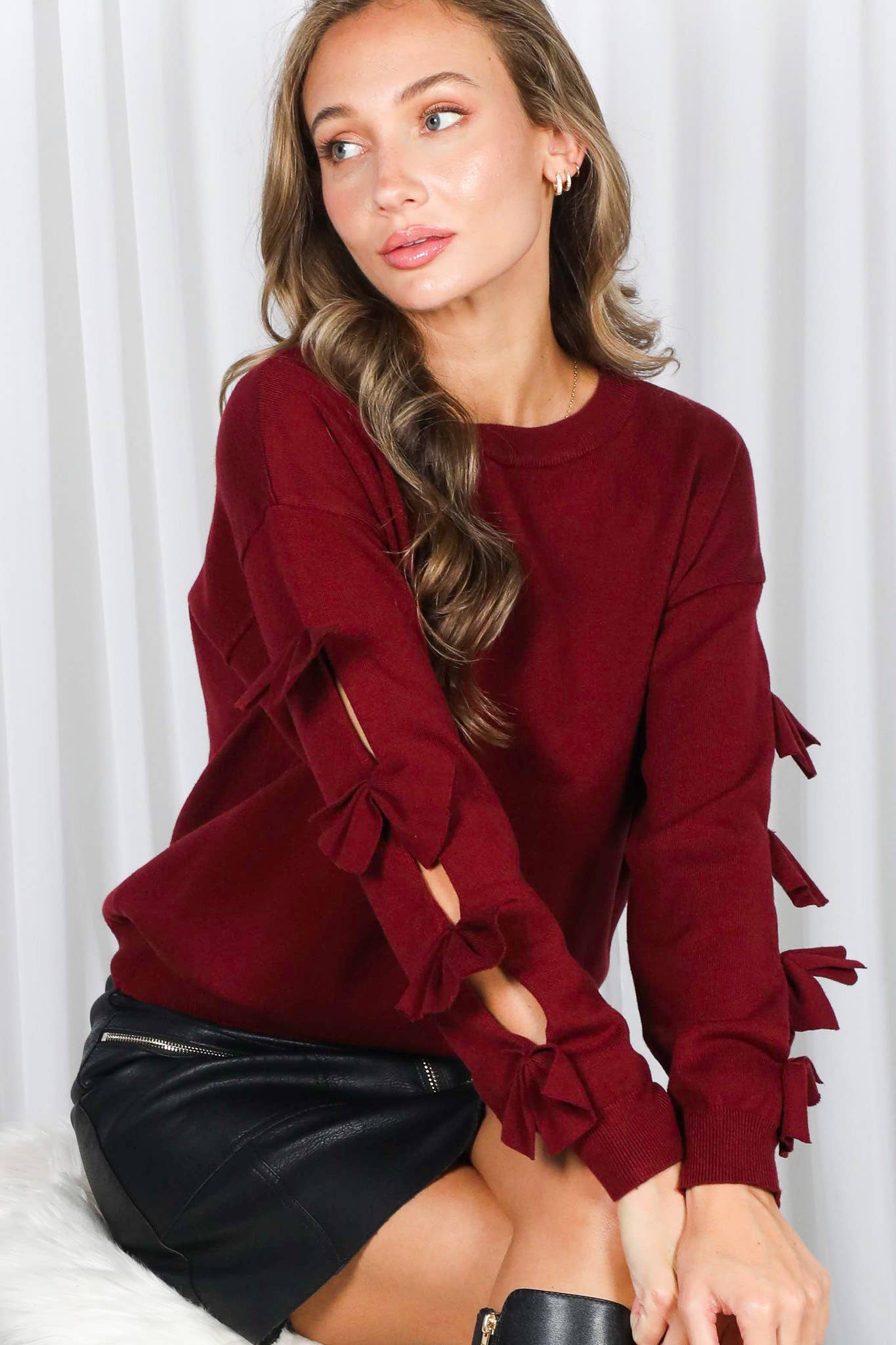 Bow Embellished Long-Sleeve Crew Neck Knit Sweater