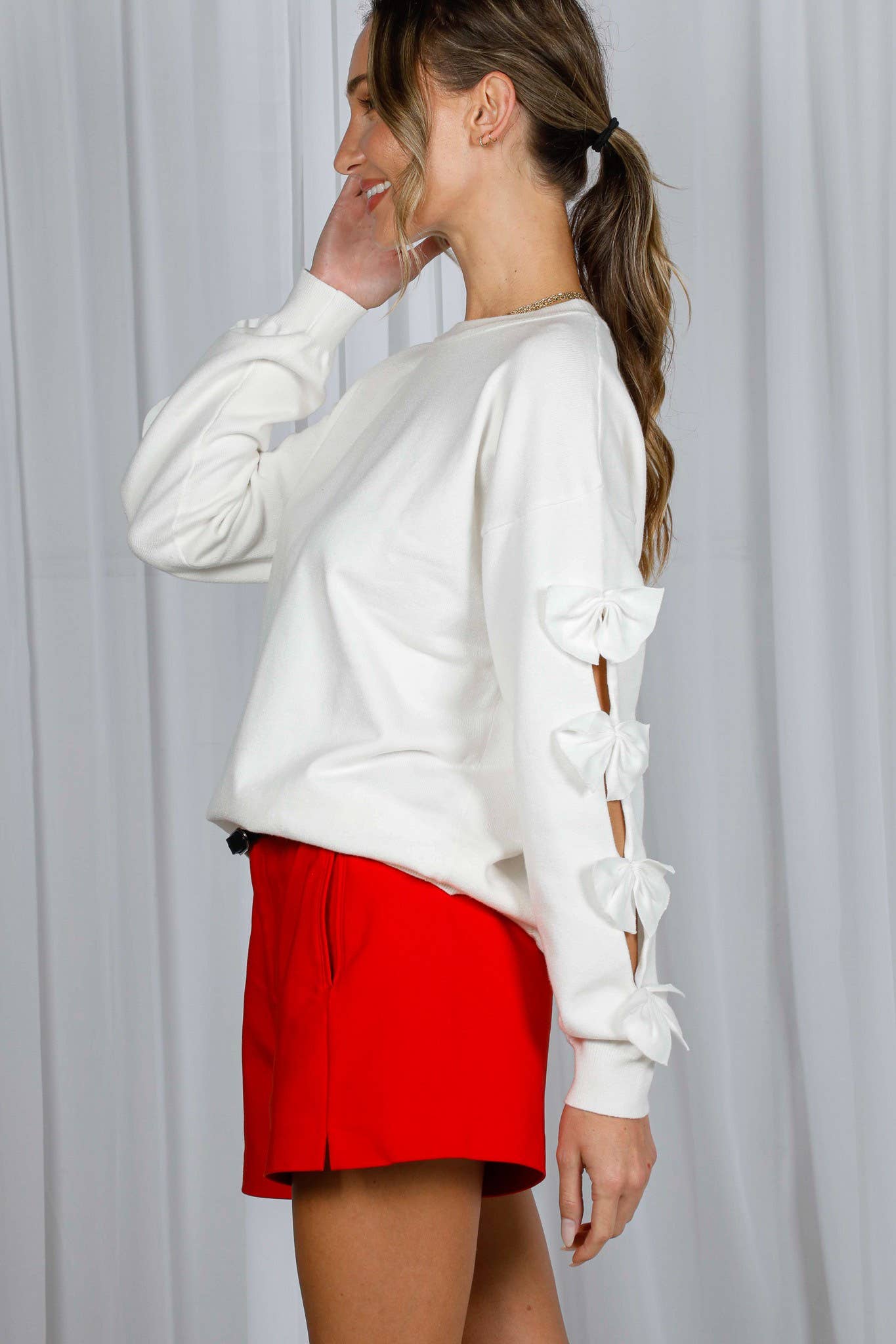 Bow Embellished Long-Sleeve Crew Neck Knit Sweater