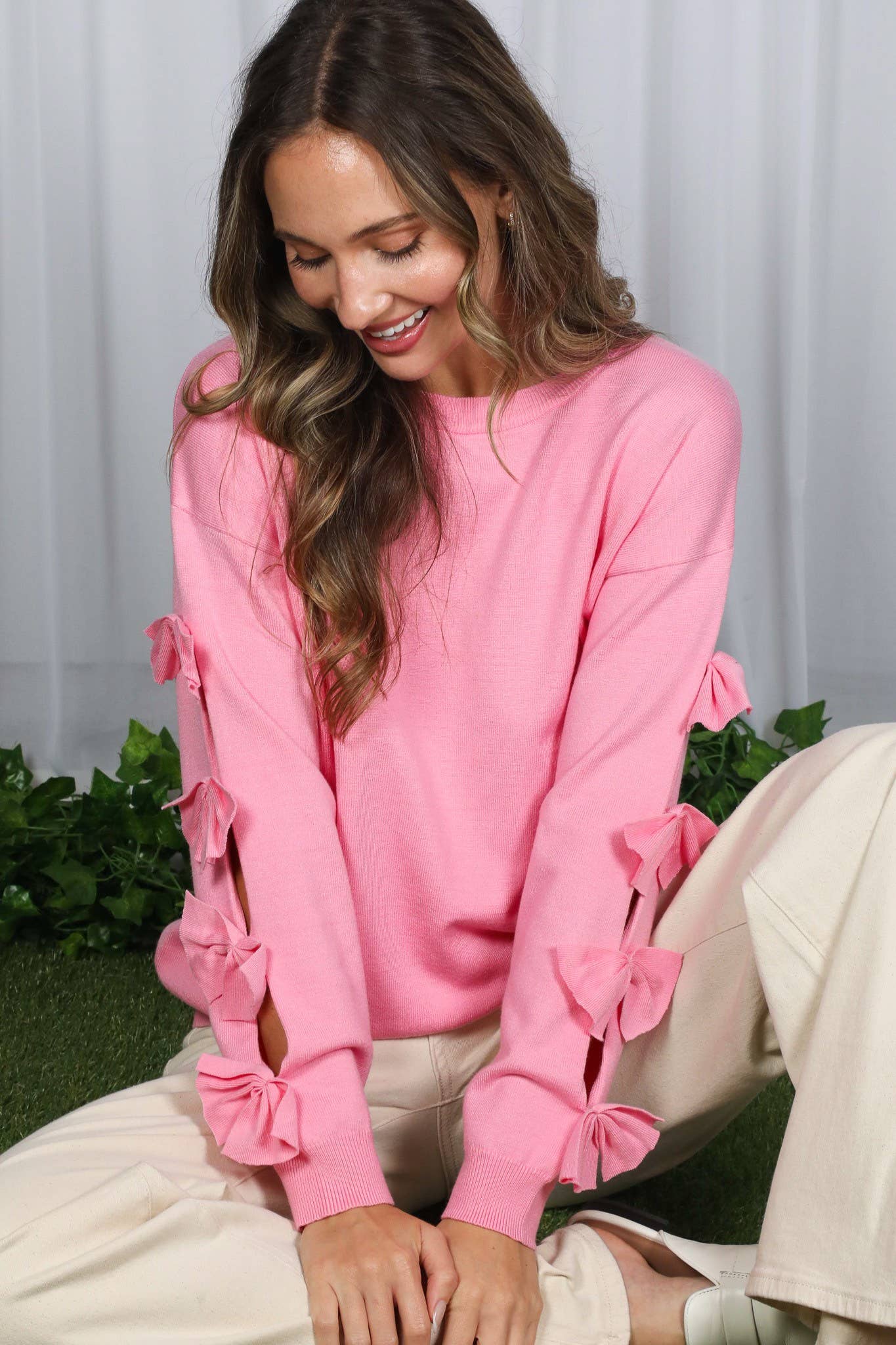 Bow Embellished Long-Sleeve Crew Neck Knit Sweater