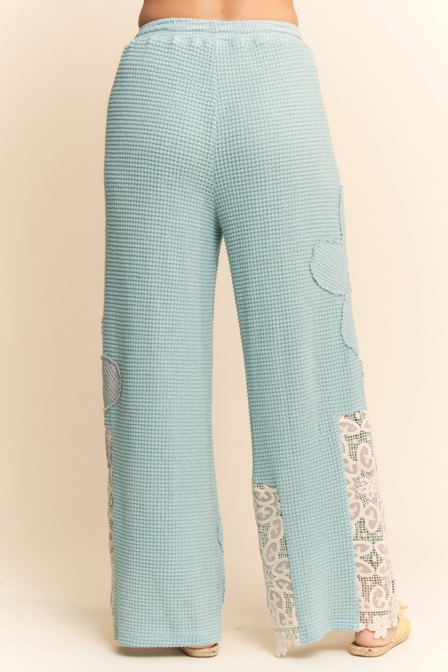 THERMAL MIXTURE KNIT WIDE OPENING PANTS by Davi & Dani