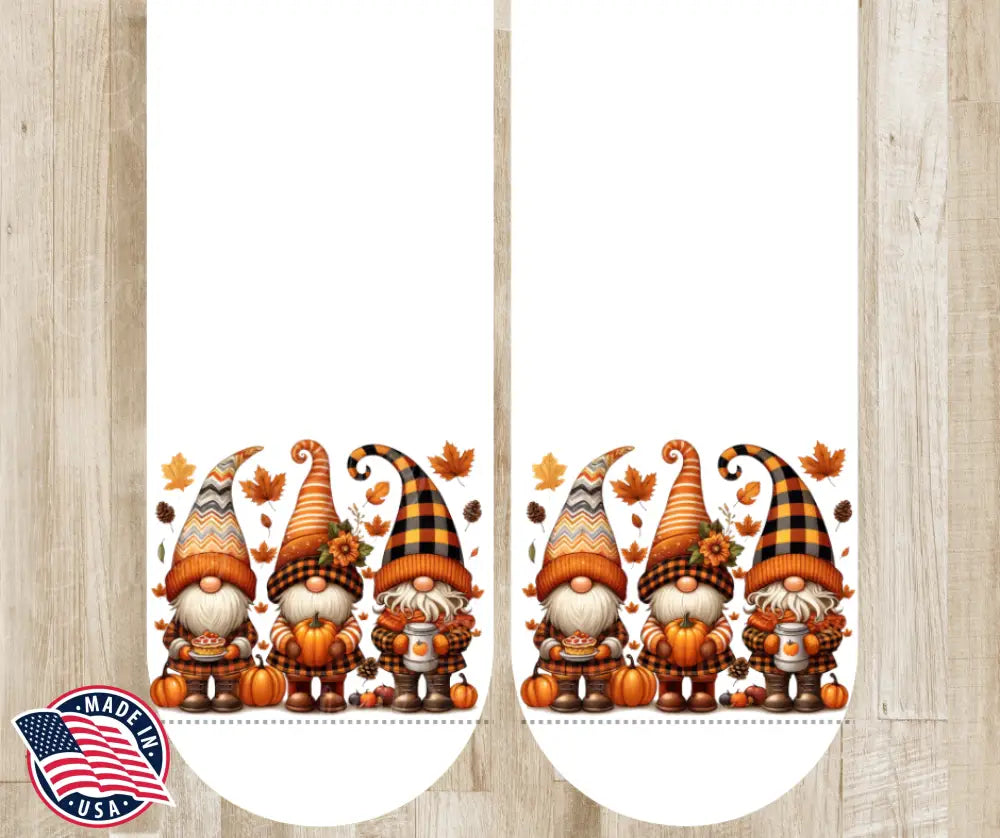 Gnome Giving – White
