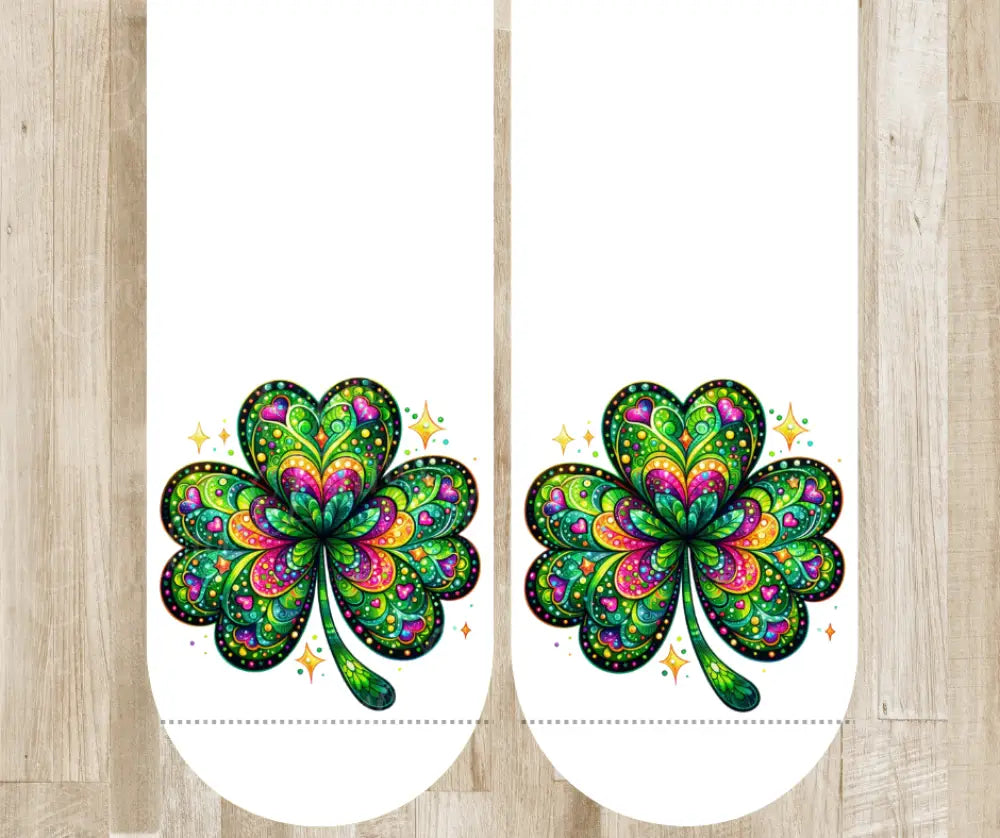 Groovy Luck – White