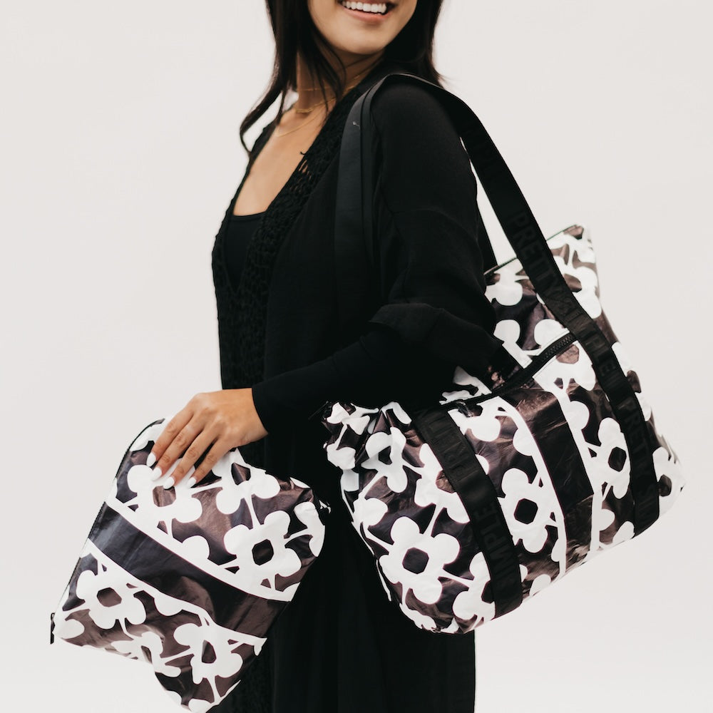 Medium Kona Cove Tyvek Splashproof Beach Zipper Tote