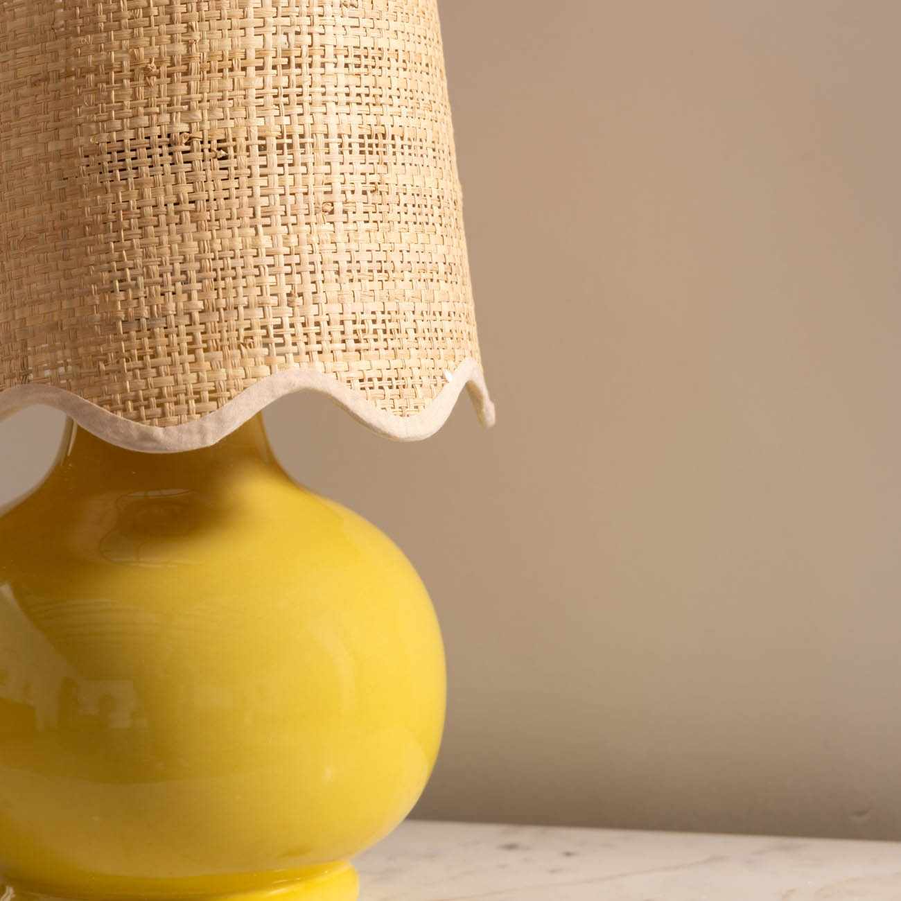 Theisseil Yellow Table Lamp