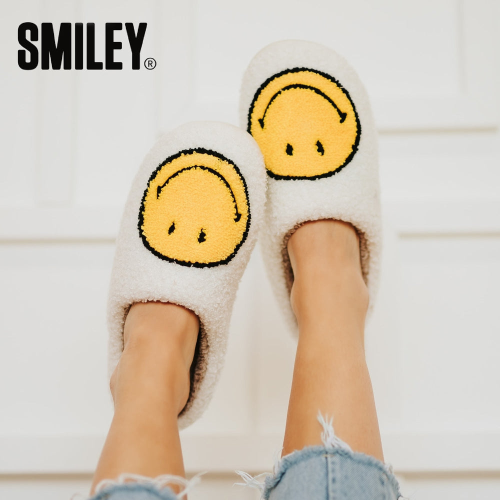 Smiley¬Æ x Pretty Simple Original Smiley Slippers