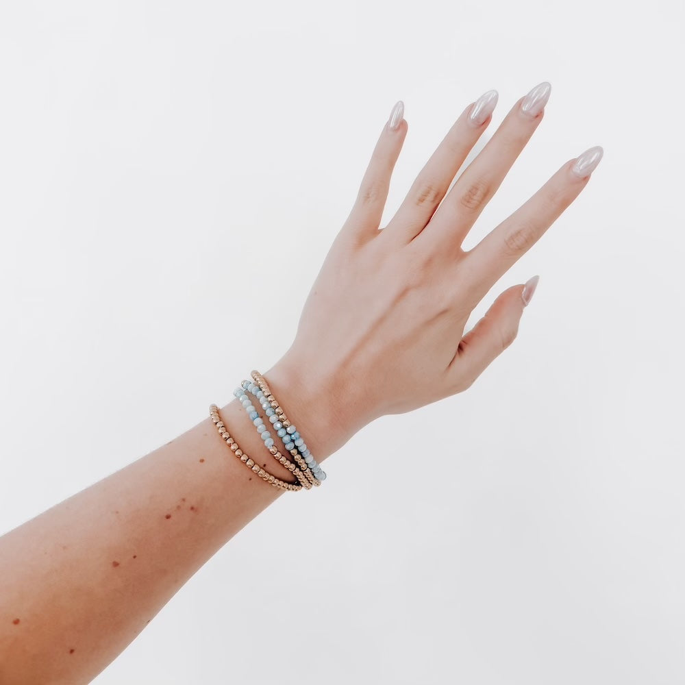 Avary Glass and Metallic Bead Bracelet