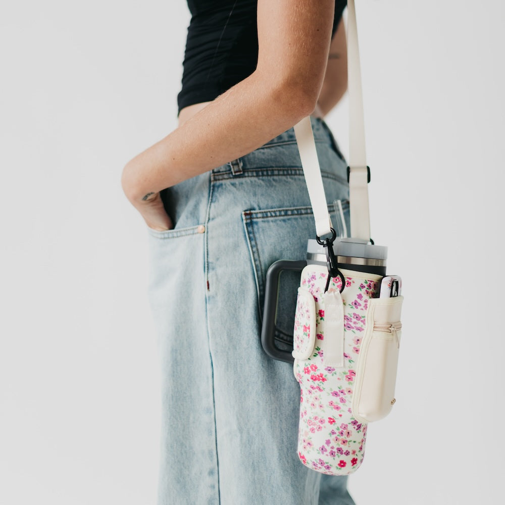 Shoreline Walk Hydration Harness