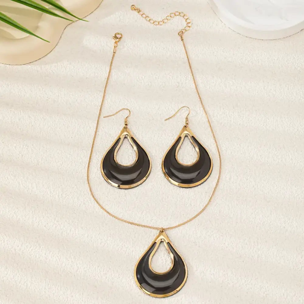 Stopping Traffic – Black